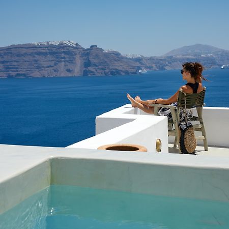 Rhenia'S Suites Οία Εξωτερικό φωτογραφία