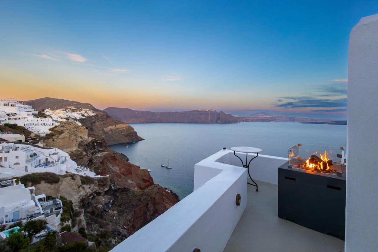 Rhenia'S Suites Οία Εξωτερικό φωτογραφία